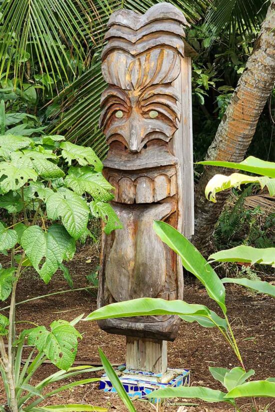 totem tiki beehive